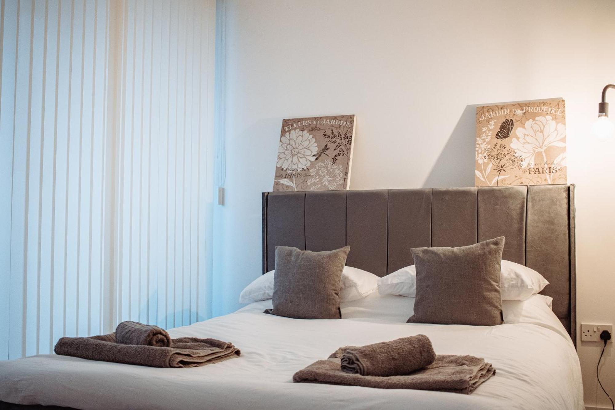 Central & Spacious, Sleeps 8, Perfect For Groups Leeds (West Yorkshire) Exterior foto