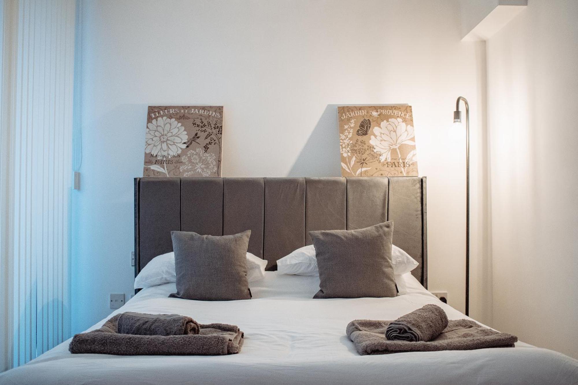 Central & Spacious, Sleeps 8, Perfect For Groups Leeds (West Yorkshire) Exterior foto