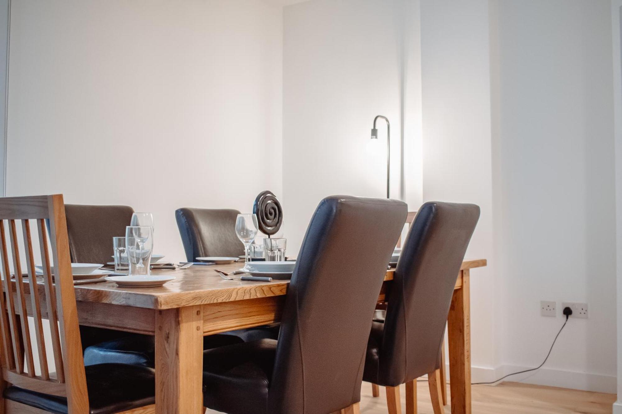 Central & Spacious, Sleeps 8, Perfect For Groups Leeds (West Yorkshire) Exterior foto