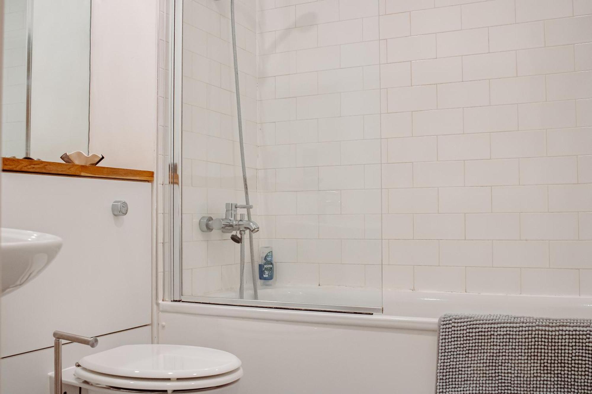 Central & Spacious, Sleeps 8, Perfect For Groups Leeds (West Yorkshire) Exterior foto